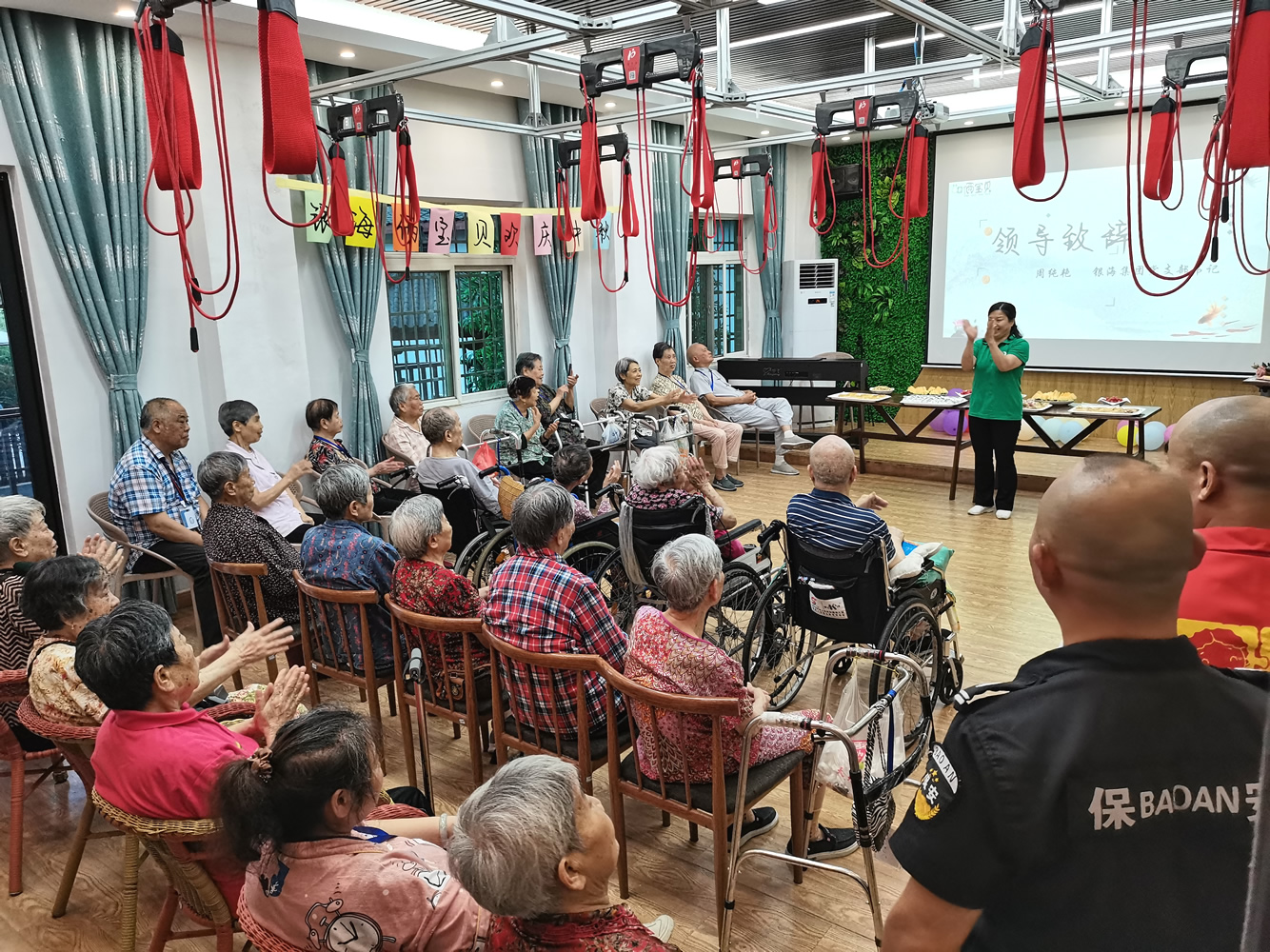 銀海倆寶貝窯灣康養(yǎng)中心開展“情滿中秋，明月寄相思”聯(lián)歡活動