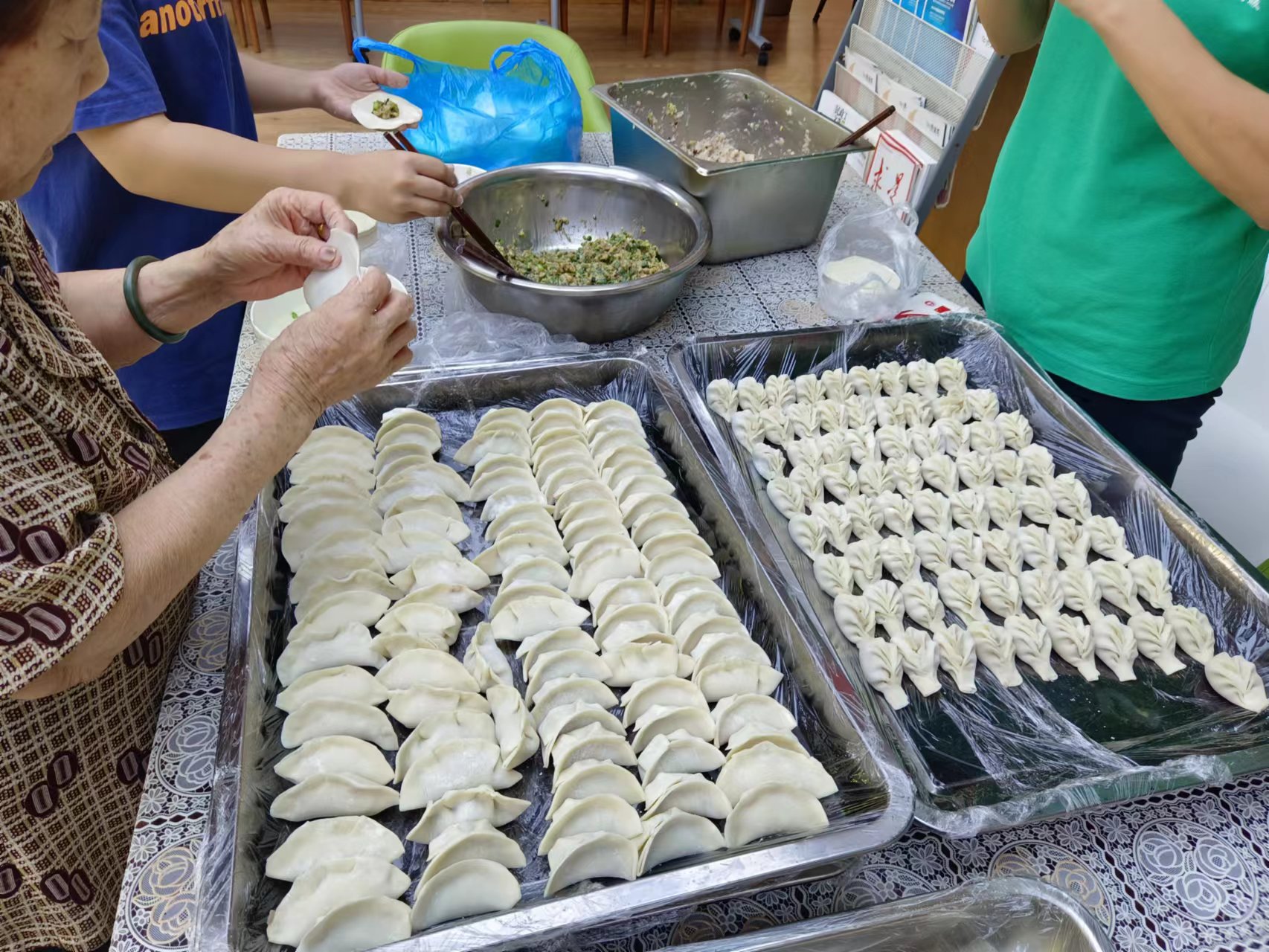 包餃子、慶團圓、齊上陣