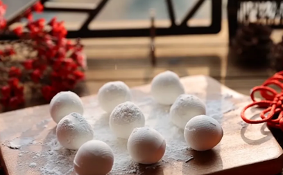 银�v俩宝贝爷爷奶奶“闹”元�? /></a></li><li><a href=